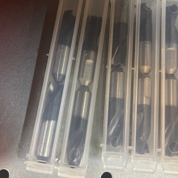 SPOTLEBOR 8 X 40 MM SORT SPISS